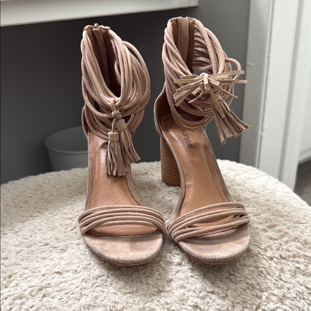 Women's Tan Heeled Sandals